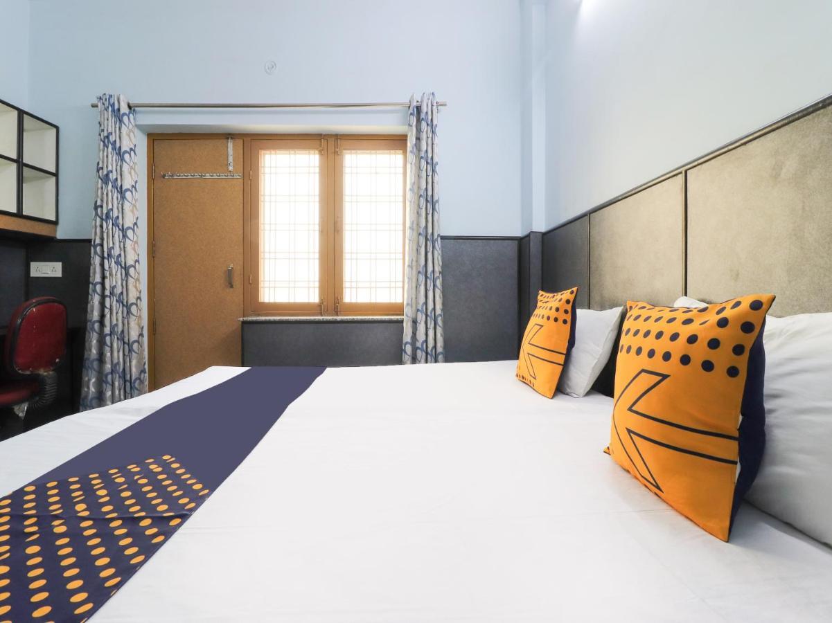Spot On 82236 Aryan Home Stay Jhājra المظهر الخارجي الصورة