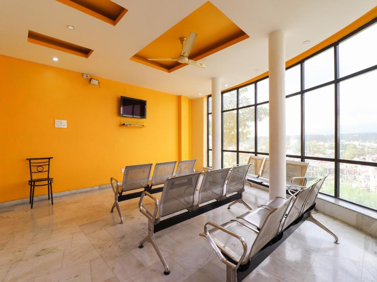 Spot On 82236 Aryan Home Stay Jhājra المظهر الخارجي الصورة