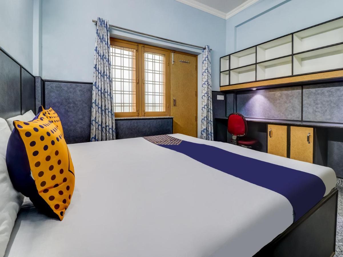 Spot On 82236 Aryan Home Stay Jhājra المظهر الخارجي الصورة