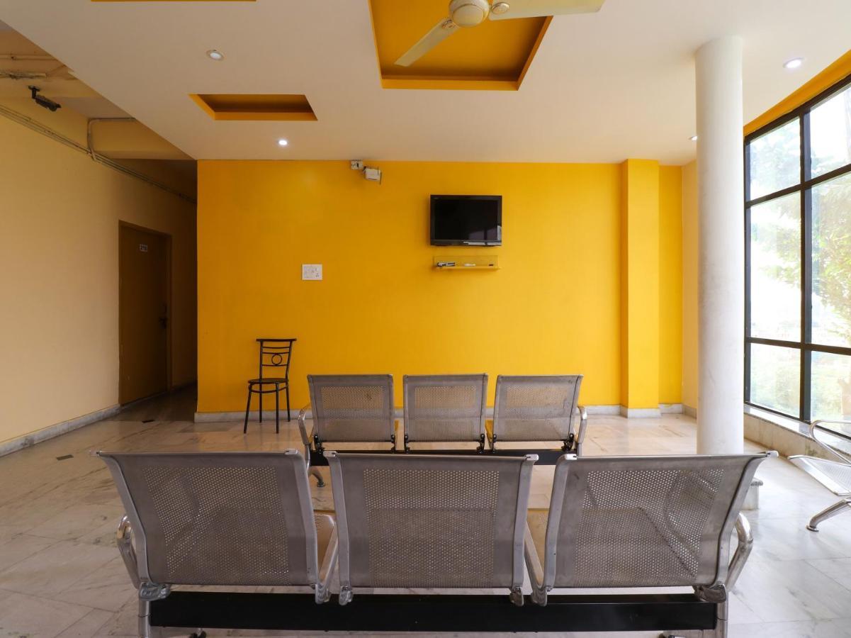 Spot On 82236 Aryan Home Stay Jhājra المظهر الخارجي الصورة